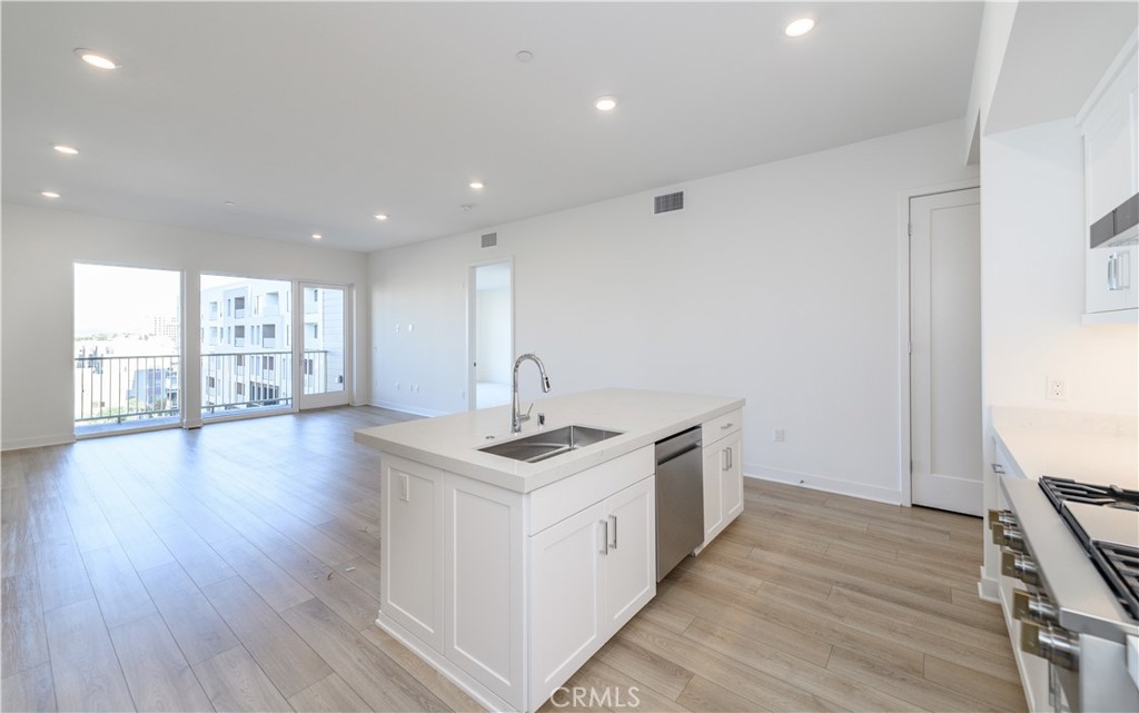 3608 Rivington