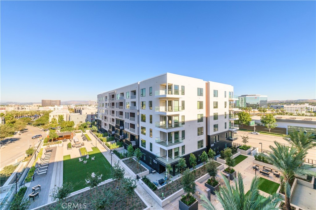 3608 Rivington