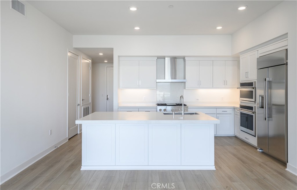 3608 Rivington
