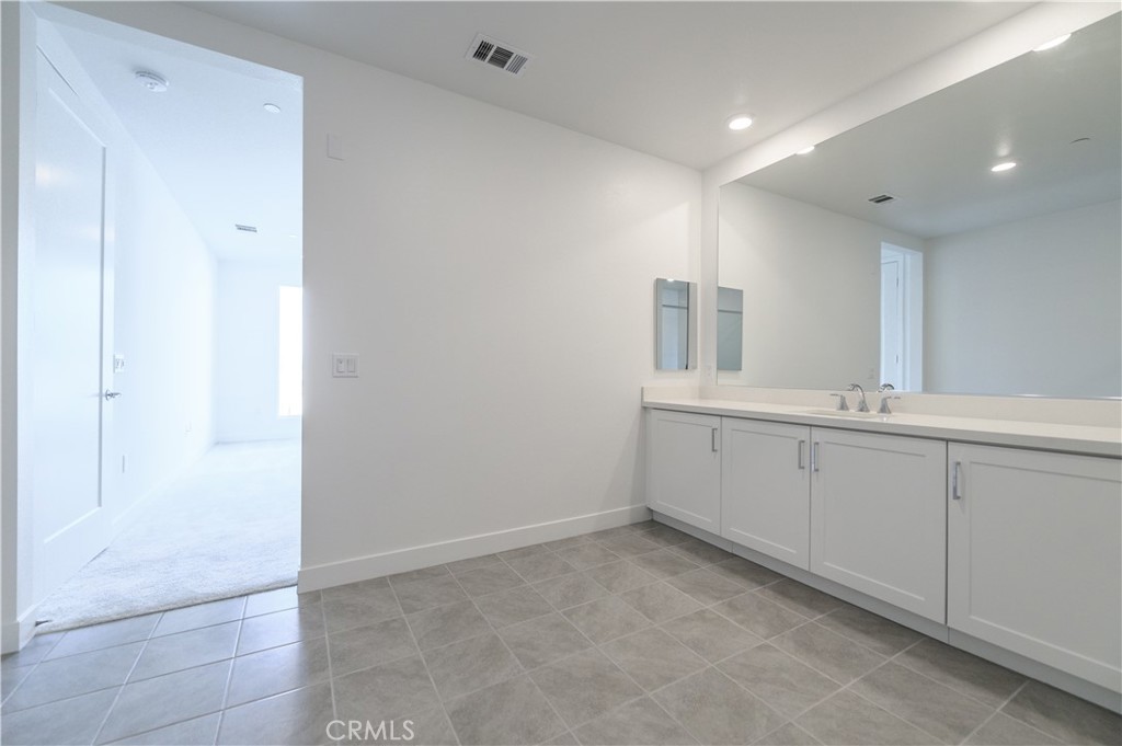 3608 Rivington