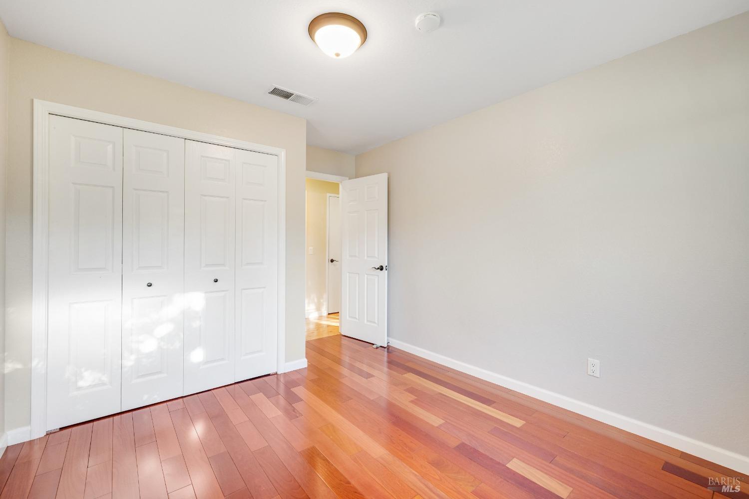 160 W Cotati Oaks Ct