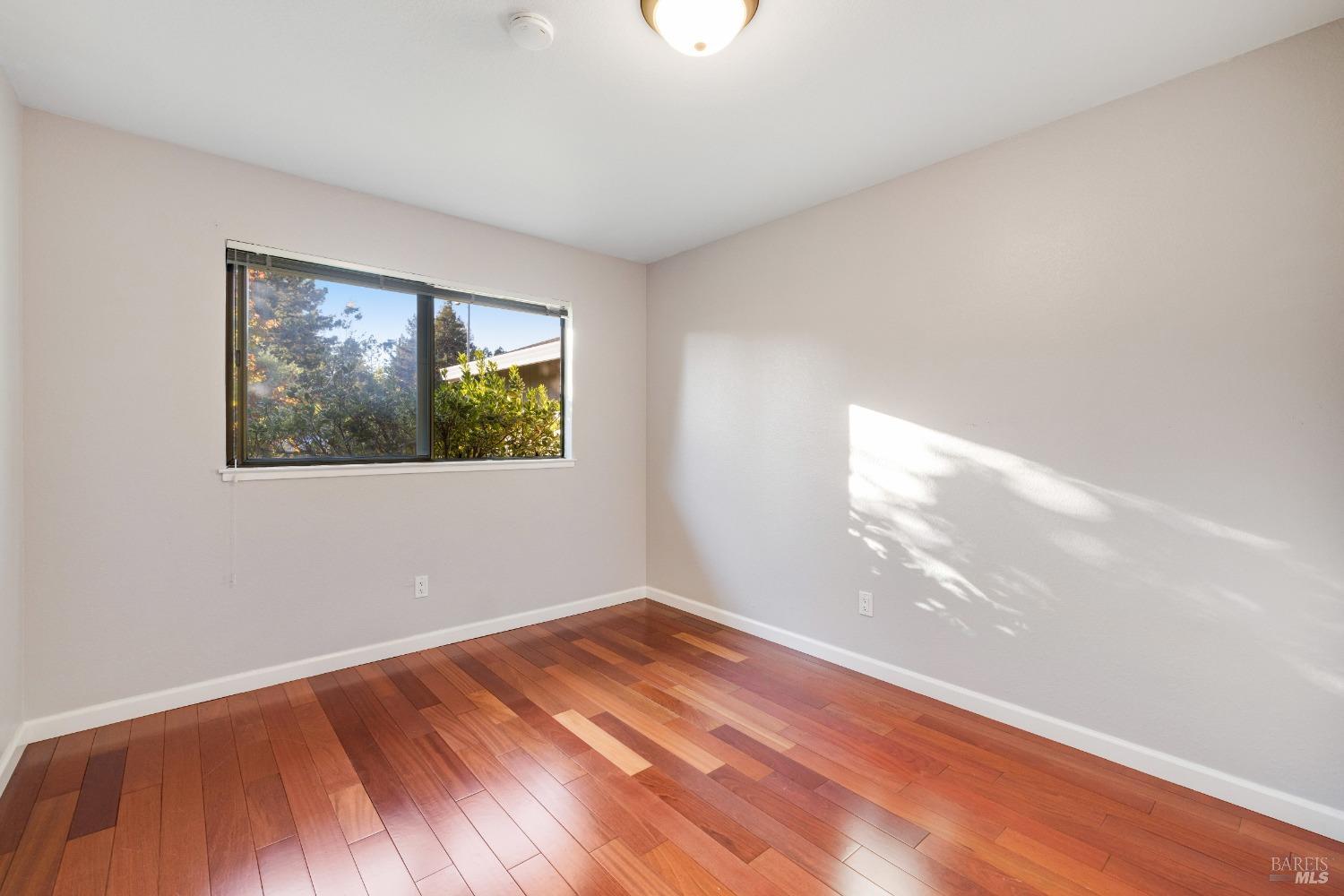 160 W Cotati Oaks Ct