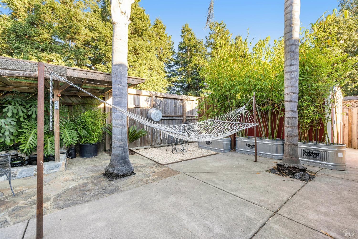 160 W Cotati Oaks Ct