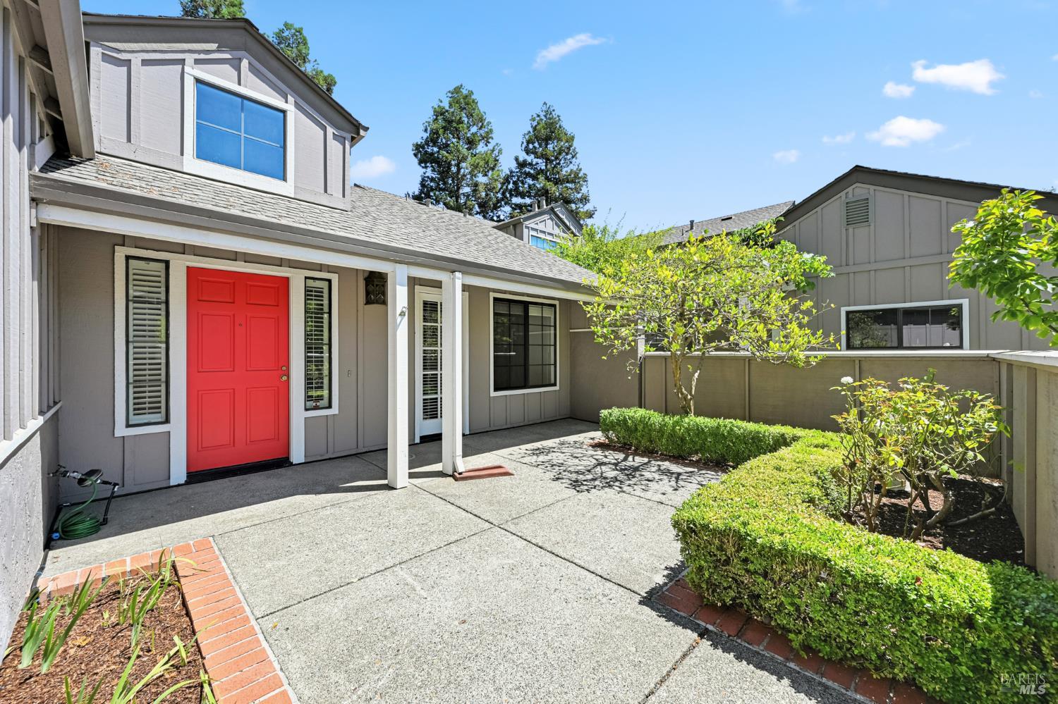 895 Princeton Dr