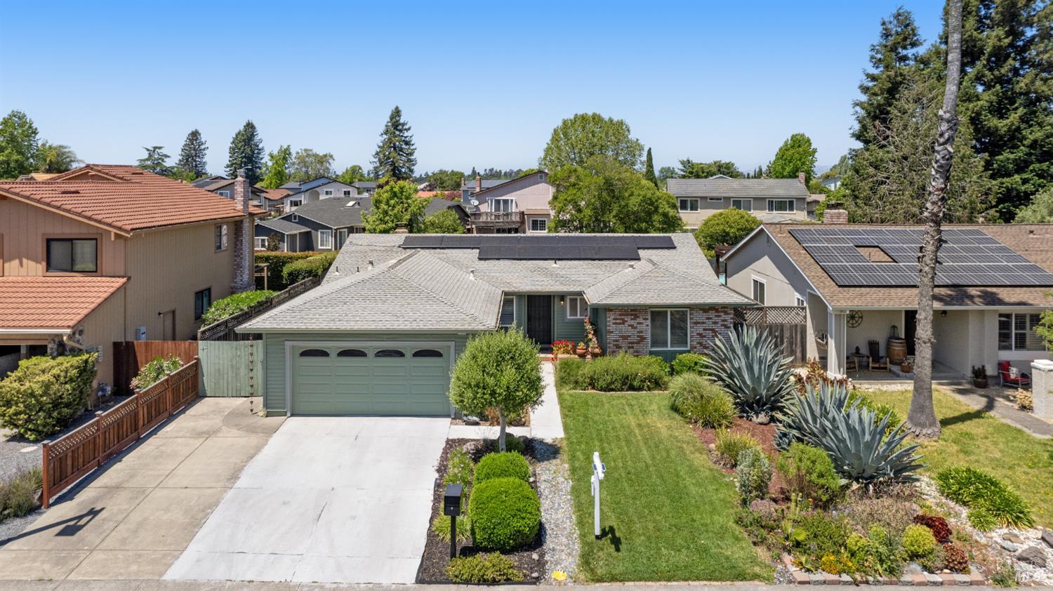 216 Fauna Ave