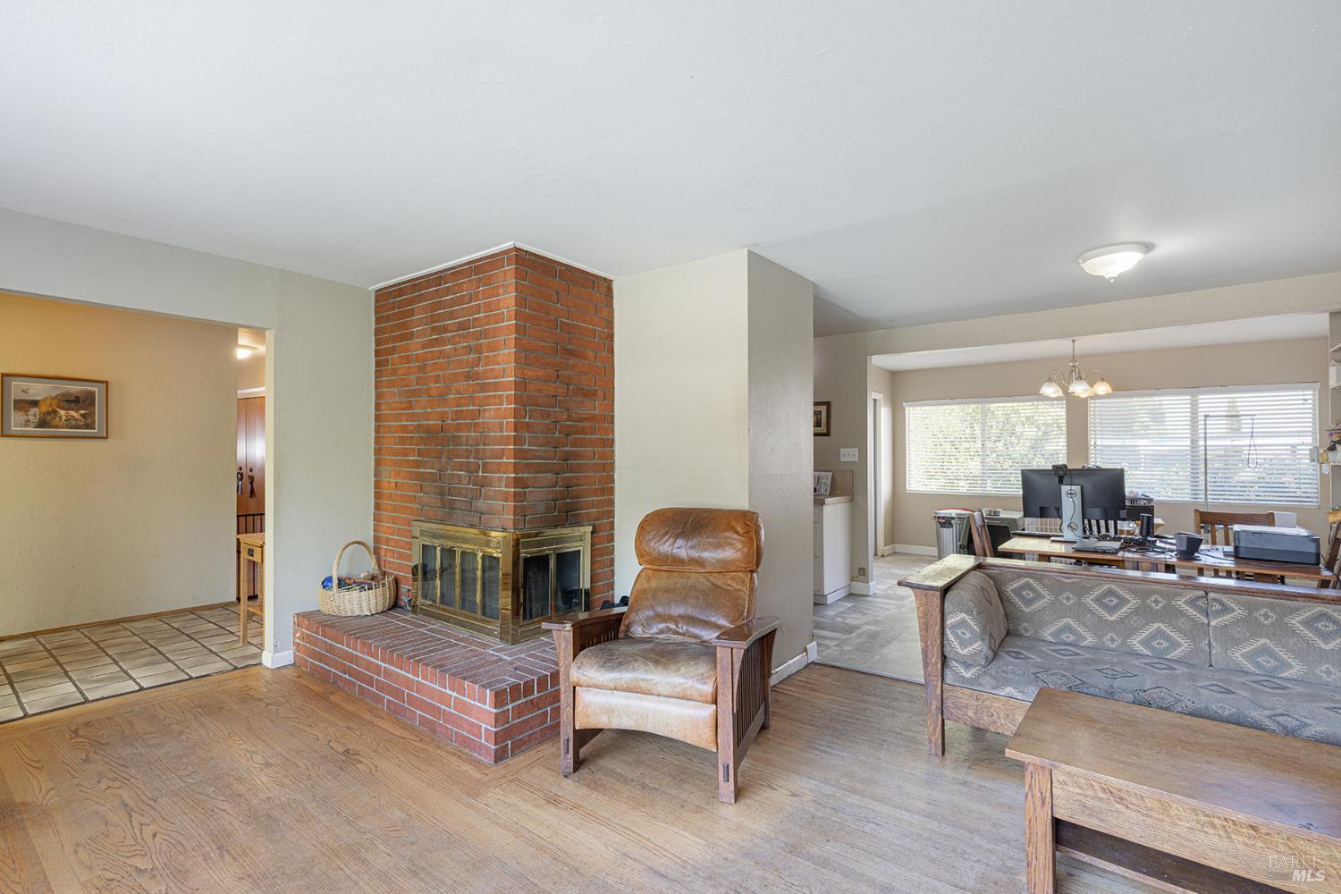 1021 Country Club Dr