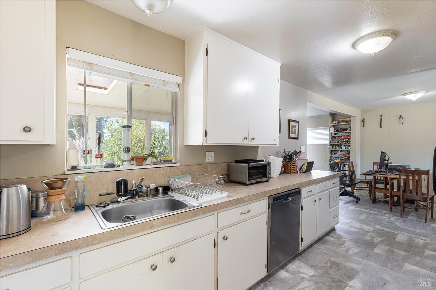 1021 Country Club Dr