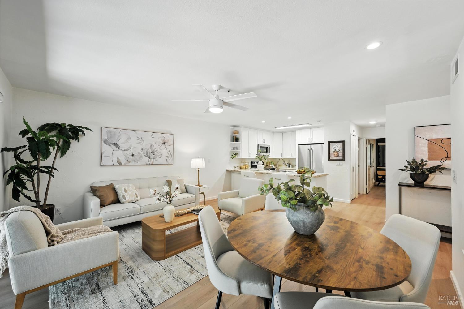 44 Creek Ct