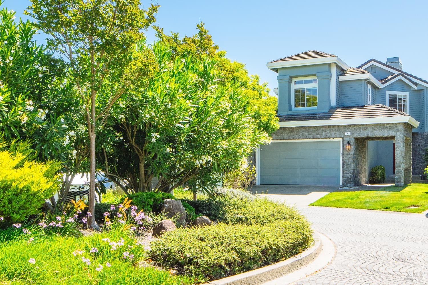 4 Spanish Bay Court