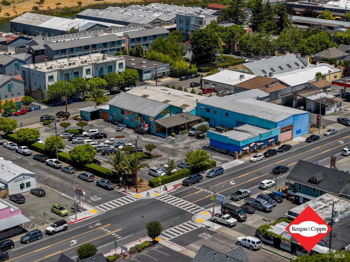 409 Petaluma Boulevard S