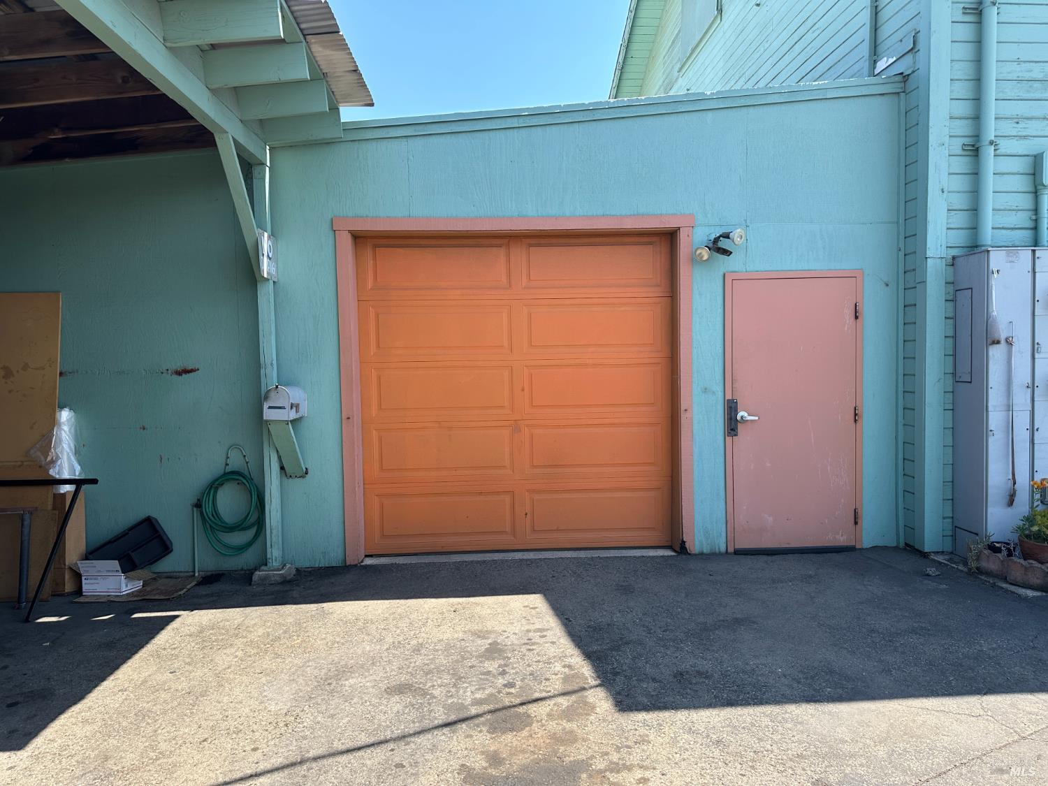 409 Petaluma Boulevard S