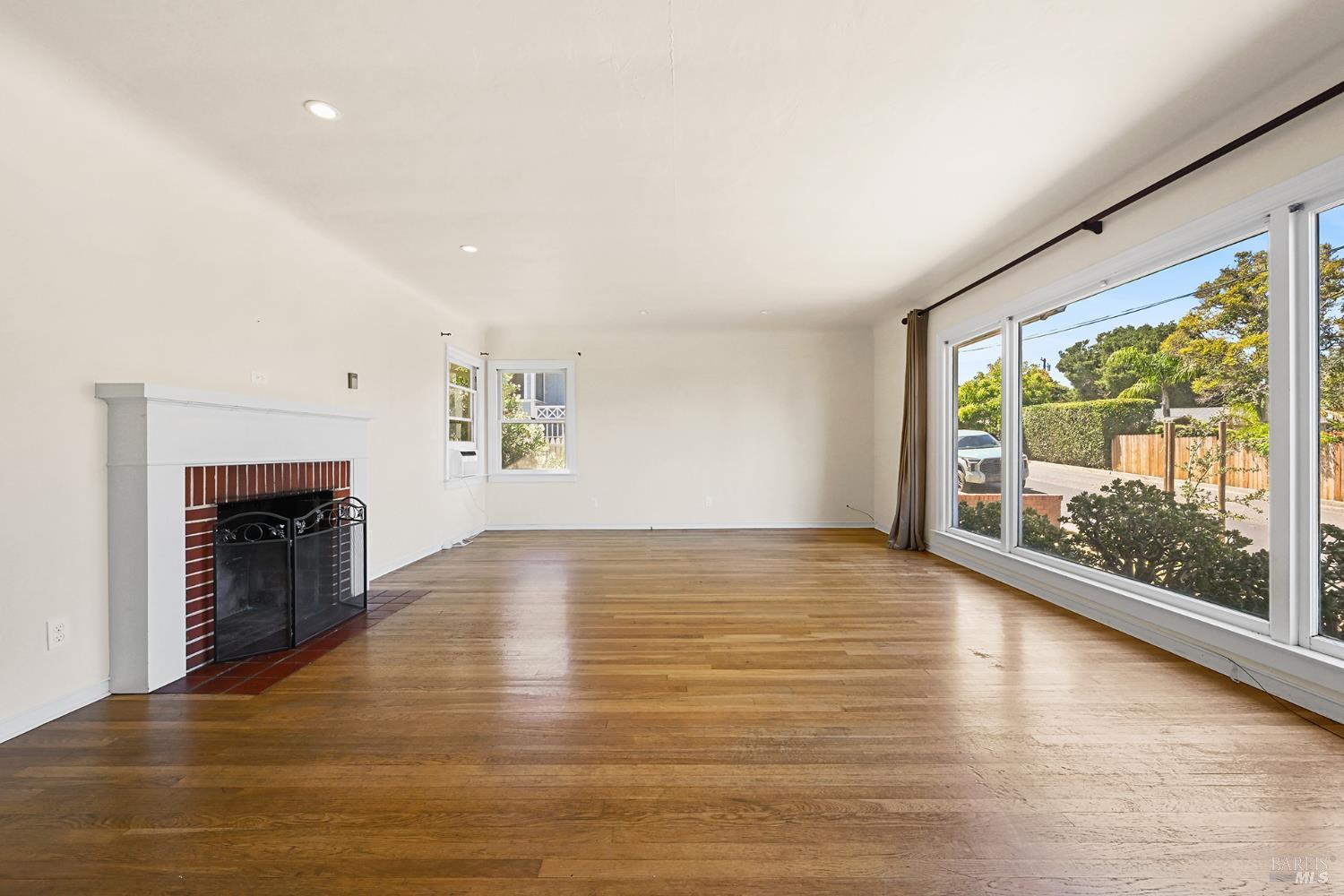 12 Nob Hill Terrace