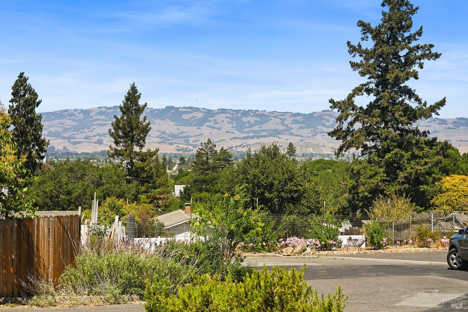 12 Nob Hill Terrace