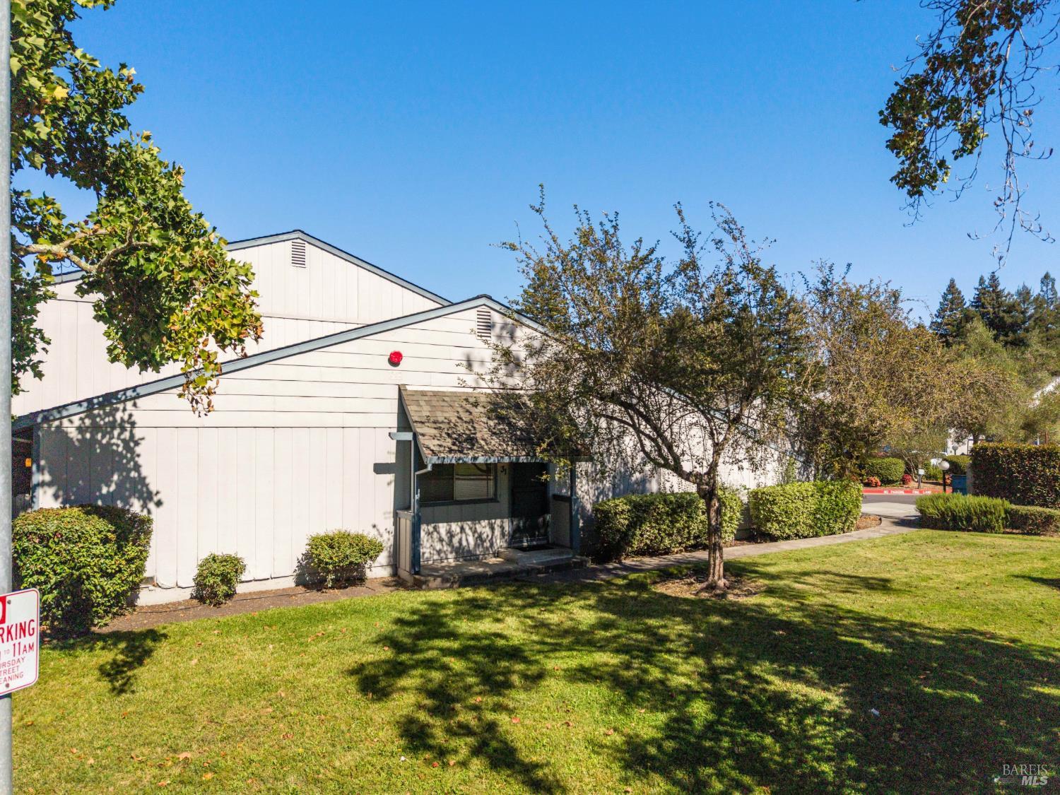 31 Conifer Square