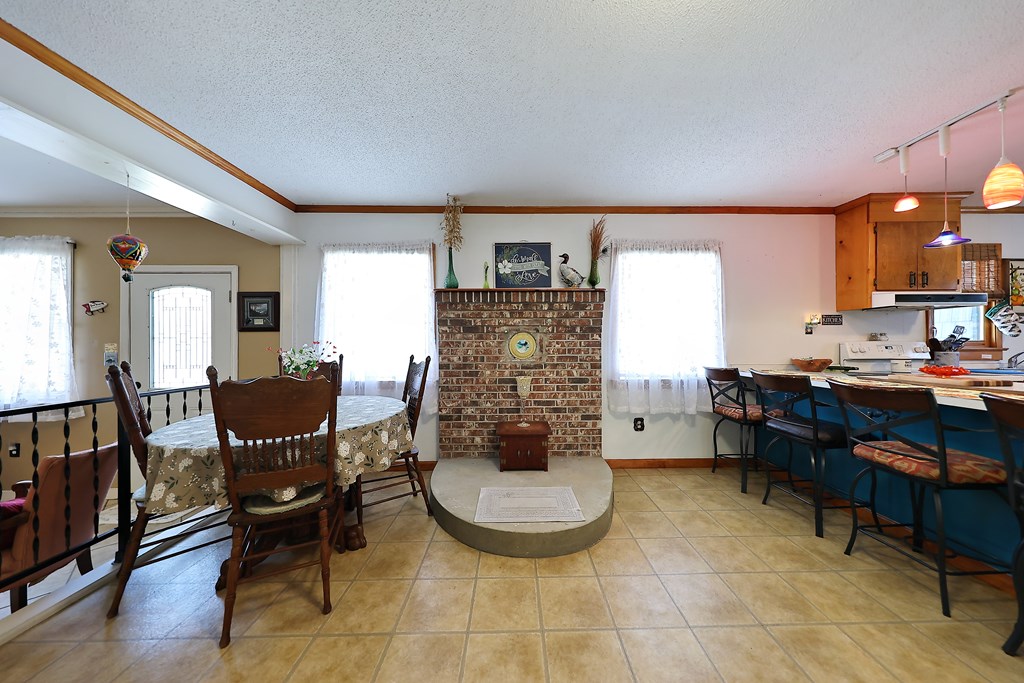 2175 John Thursby Rd