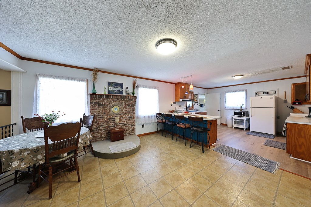 2175 John Thursby Rd