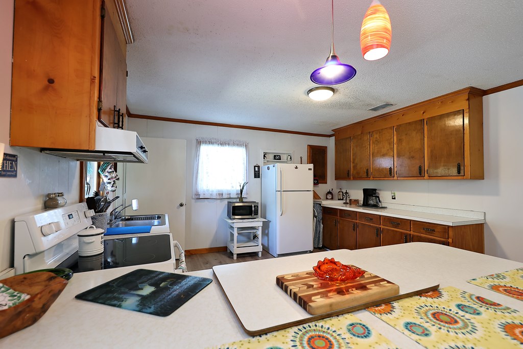 2175 John Thursby Rd