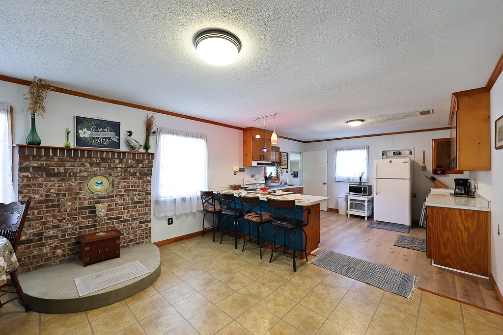 2175 John Thursby Rd