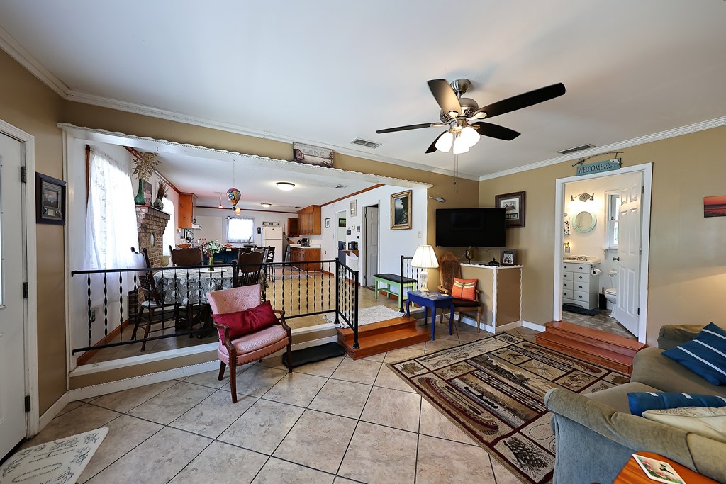 2175 John Thursby Rd