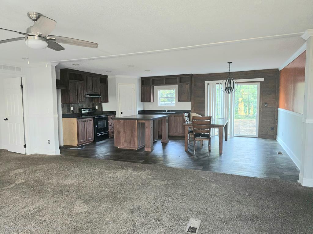 2702 Old Whigham Road