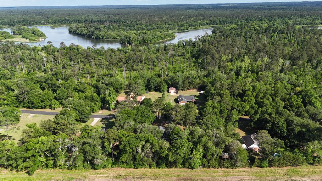330 River Oaks Dr