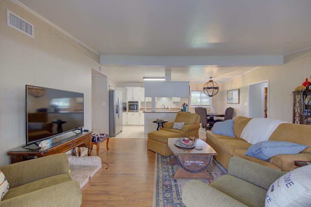 8009 Spring Creek Drive