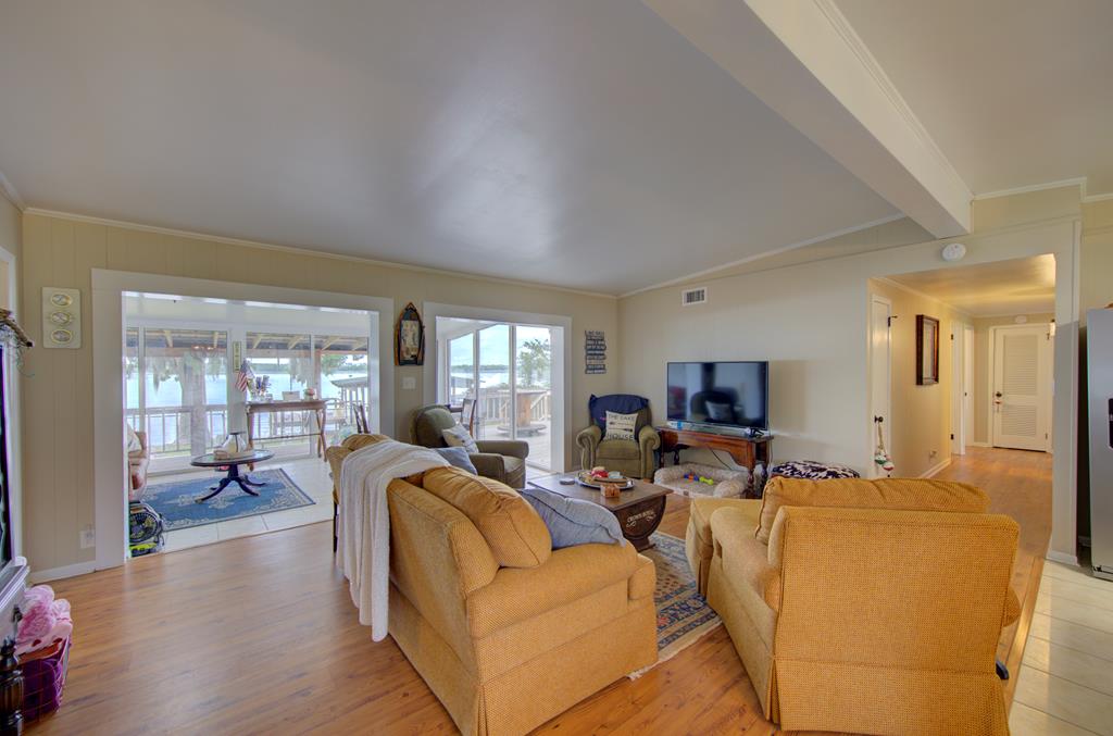 8009 Spring Creek Drive