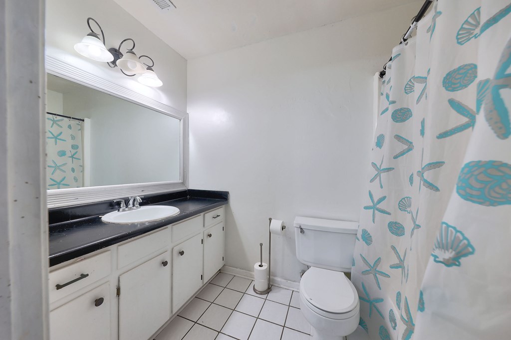 1477 Lake Dr