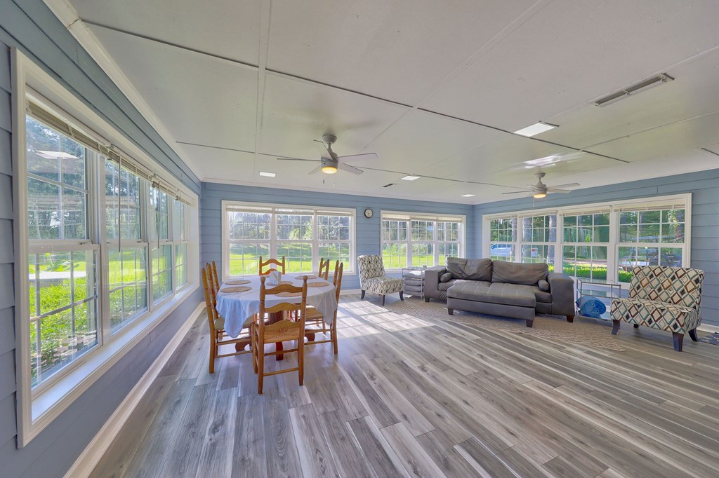 1477 Lake Dr