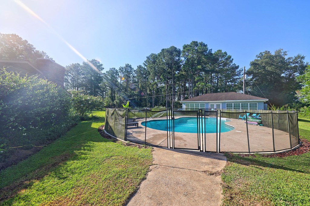 1477 Lake Dr