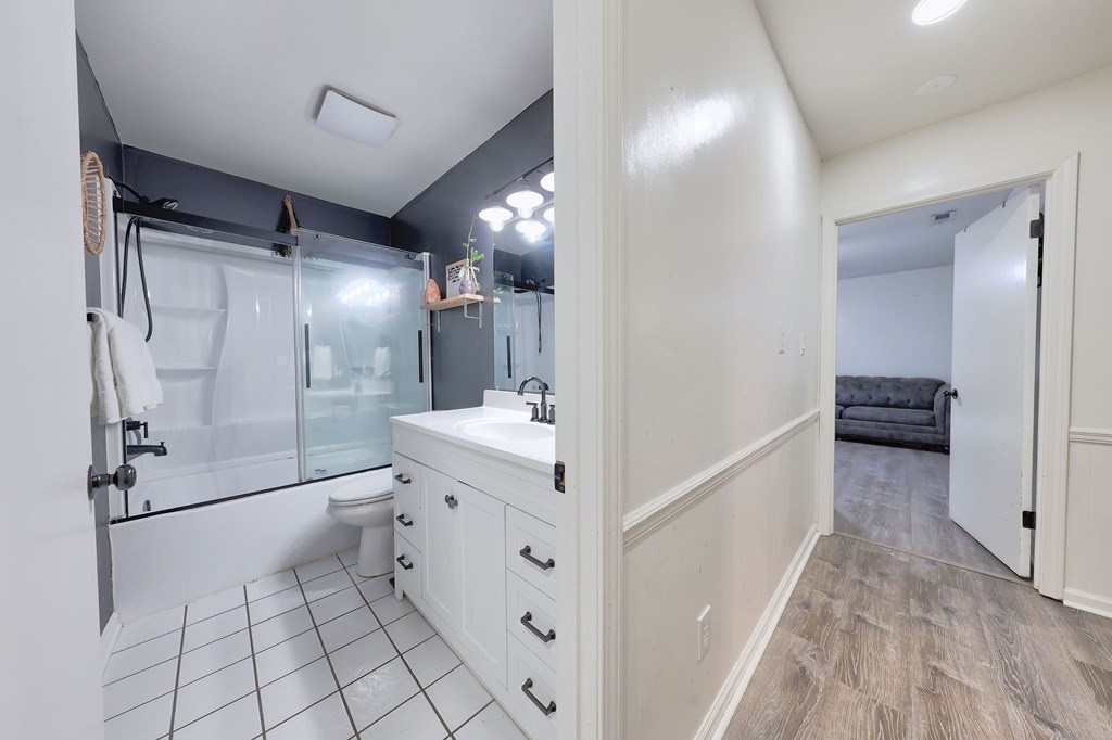 1477 Lake Dr