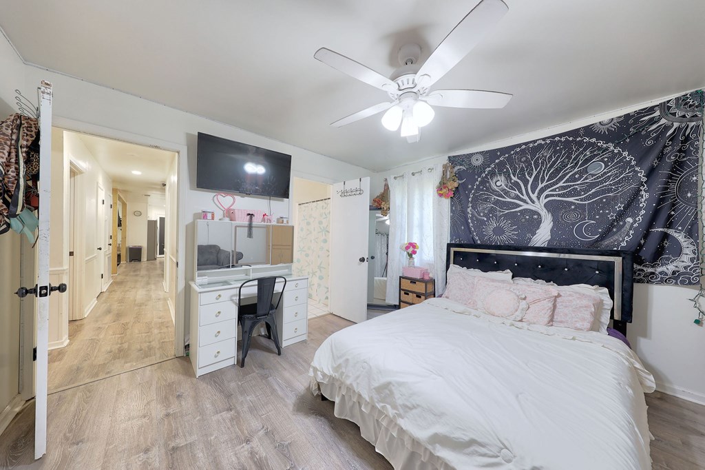 1477 Lake Dr
