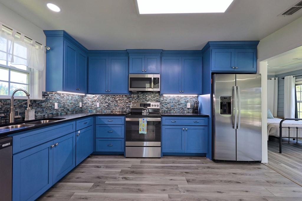 1477 Lake Dr