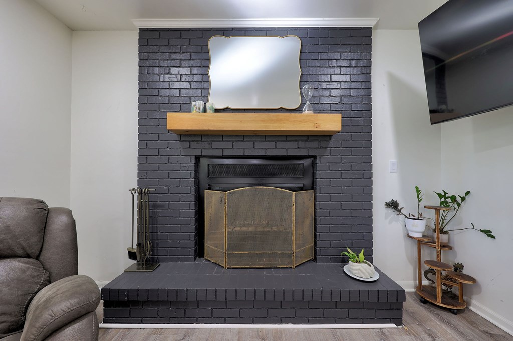 1477 Lake Dr