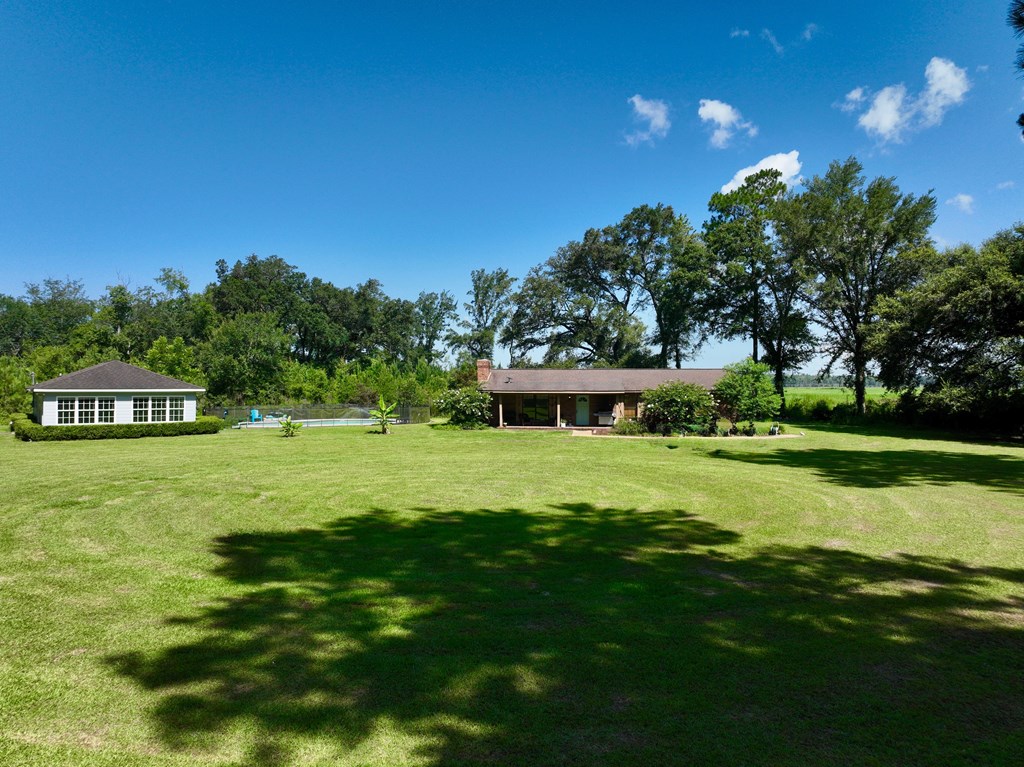 1477 Lake Dr