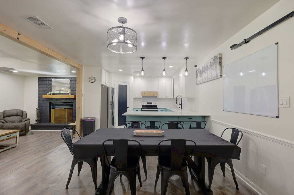 1477 Lake Dr