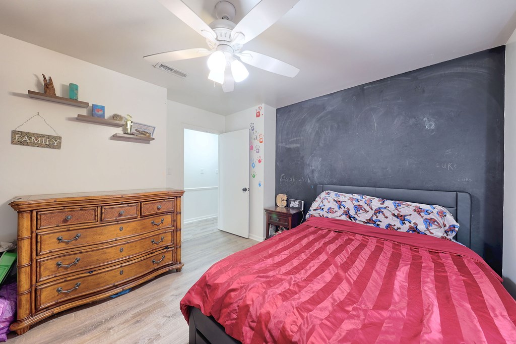 1477 Lake Dr