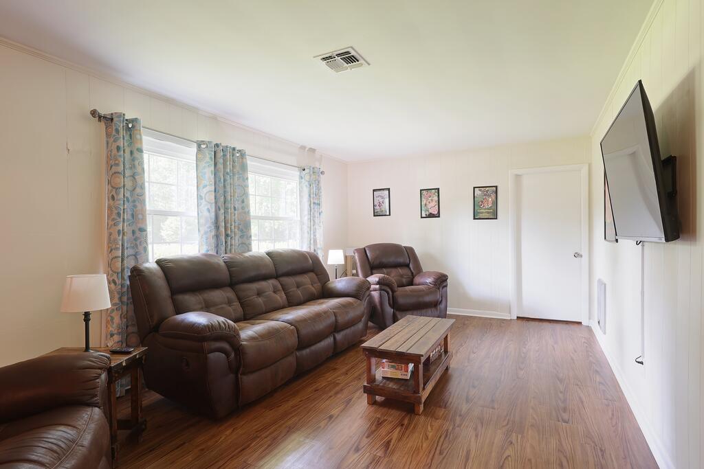 123 Azalea Circle