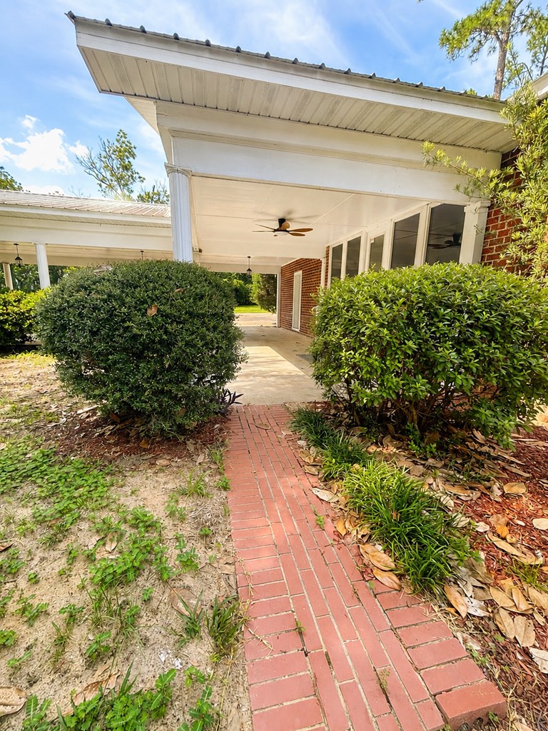 8667 Joe Bryan St