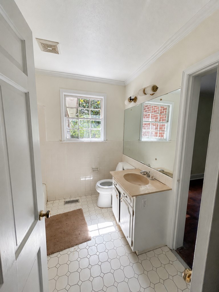 8667 Joe Bryan St