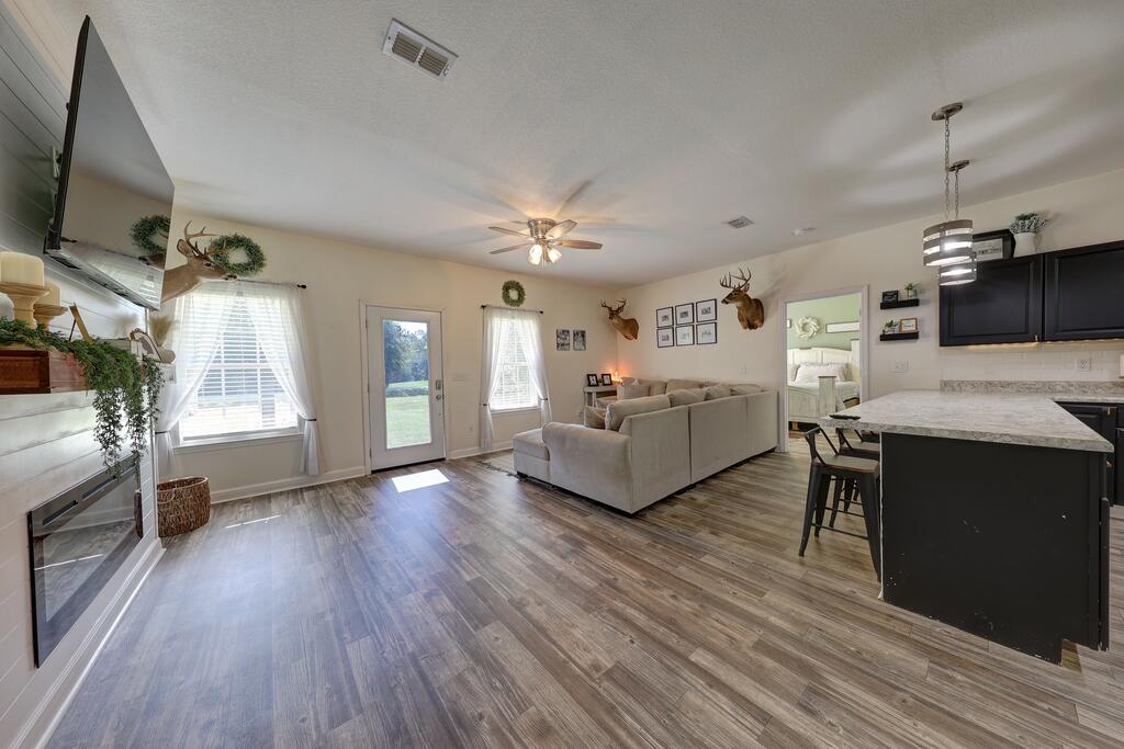 111 Marie Ln