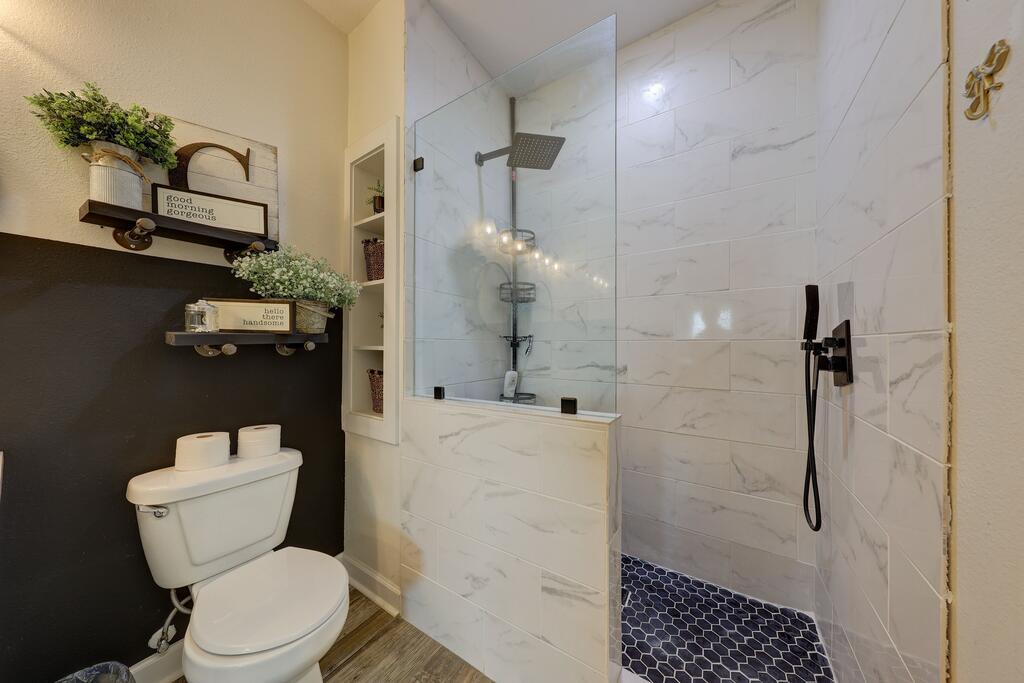 111 Marie Ln