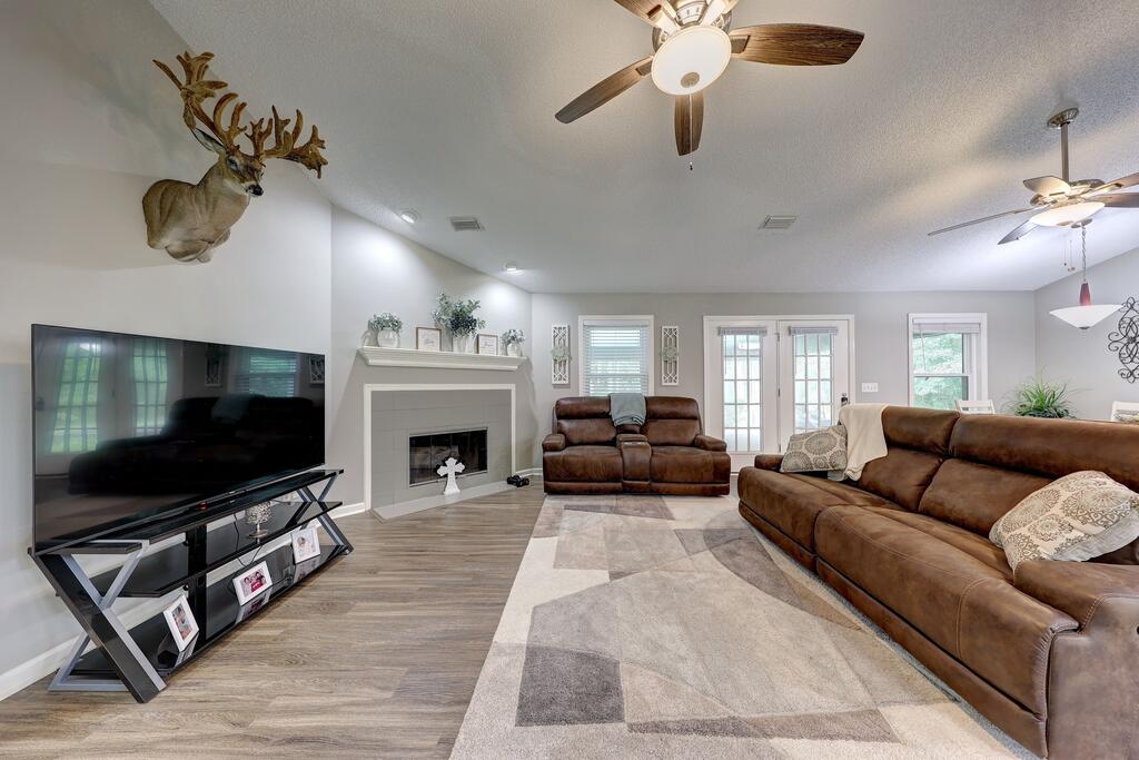 191 Riverchase Drive