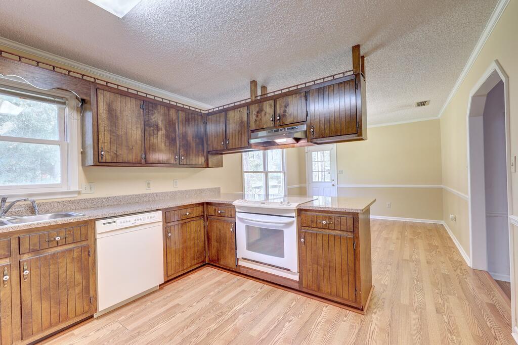1105 Quail Run