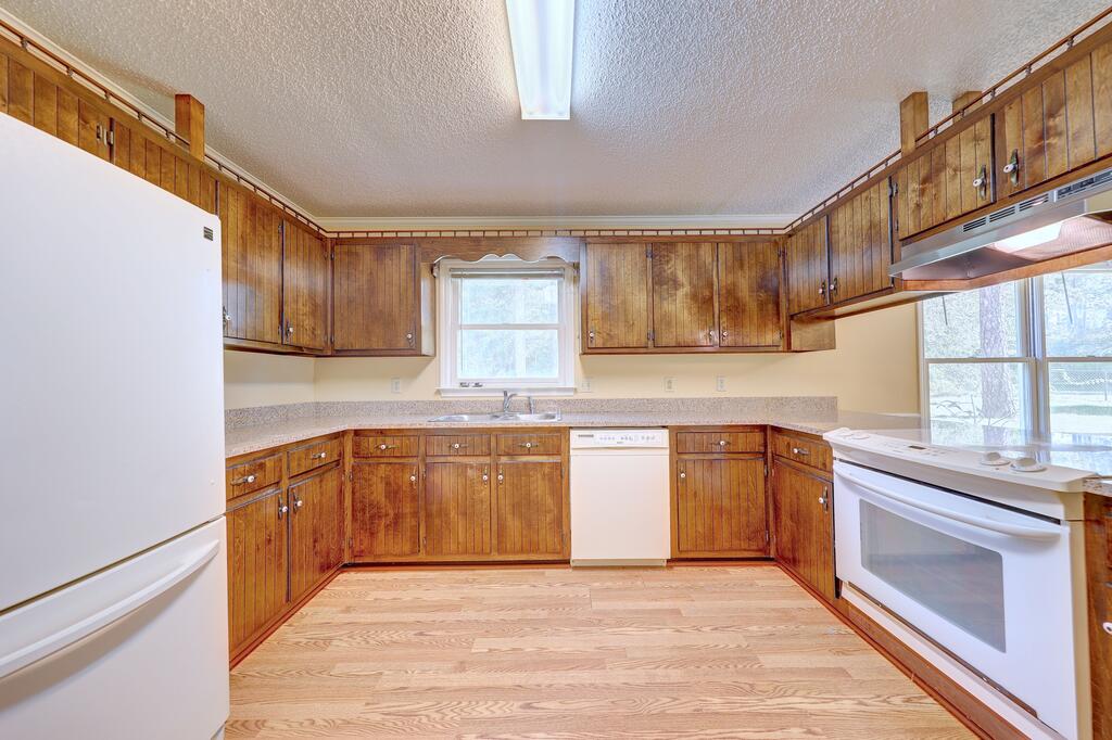 1105 Quail Run