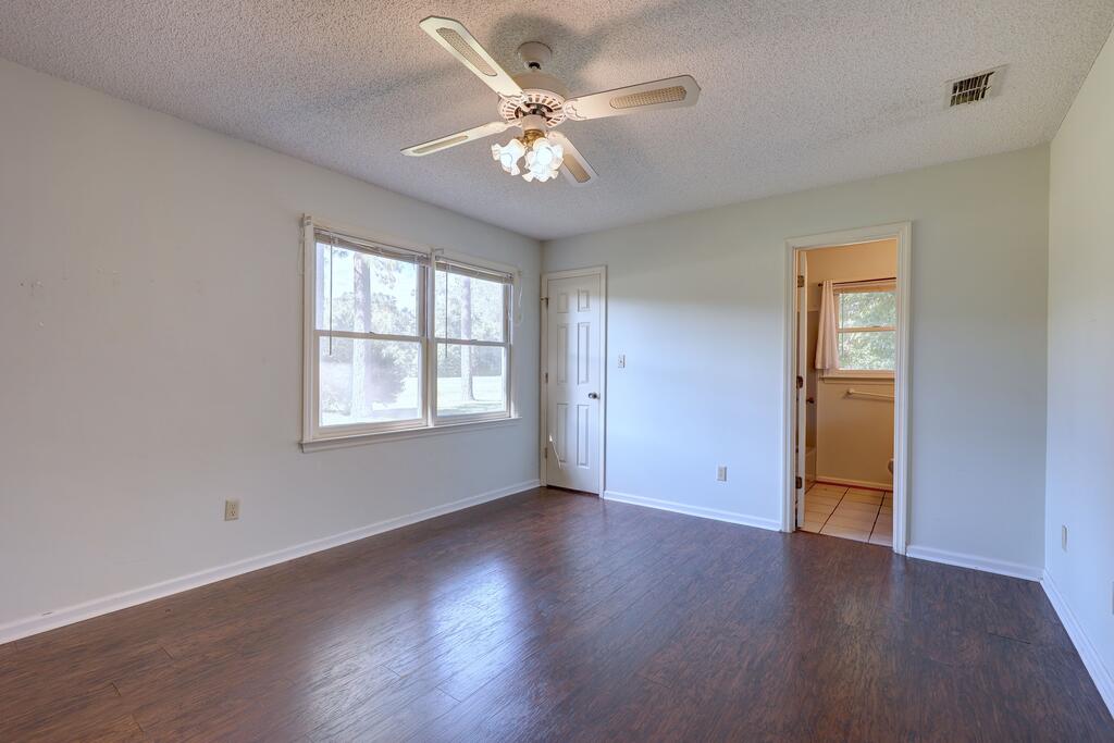 1105 Quail Run