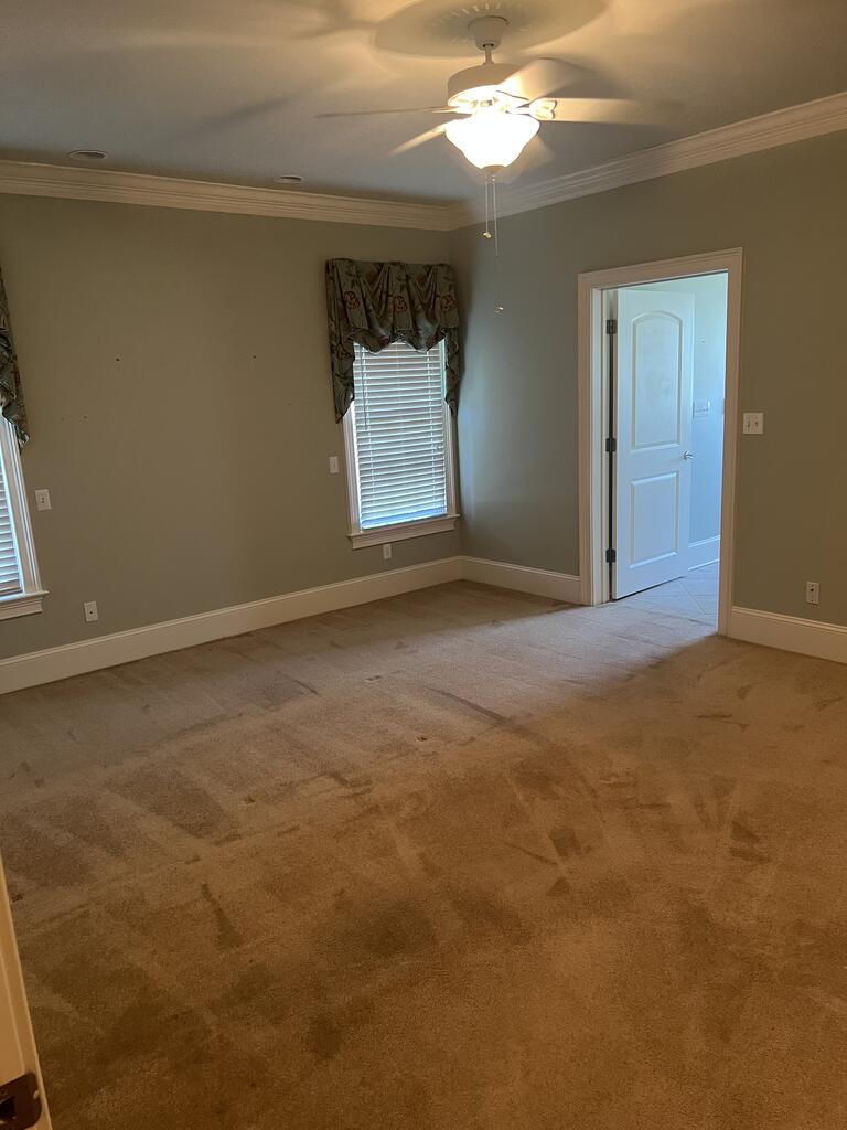 2438 Oakhaven Dr