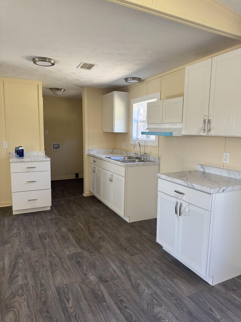 140 Faye Dr
