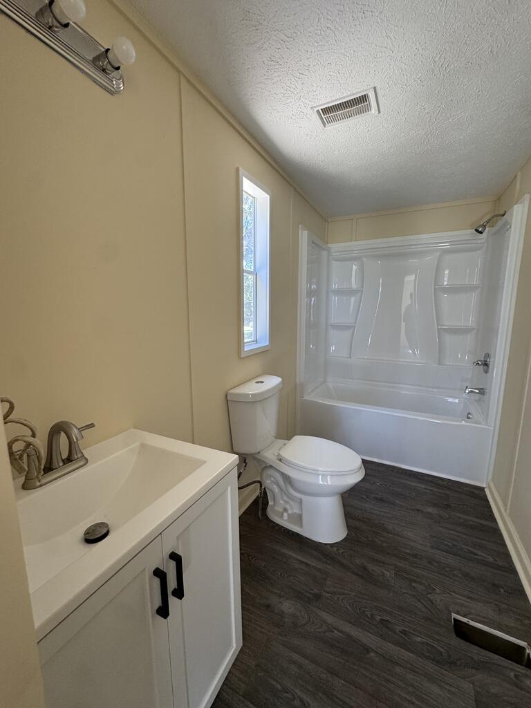 140 Faye Dr