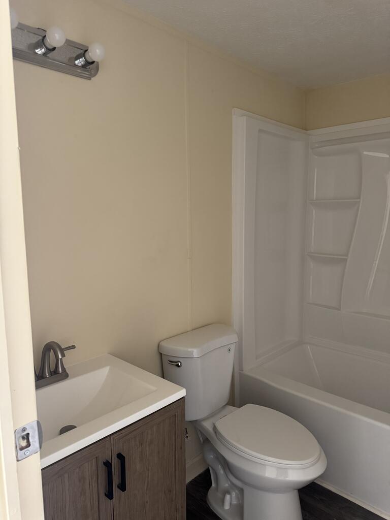 140 Faye Dr